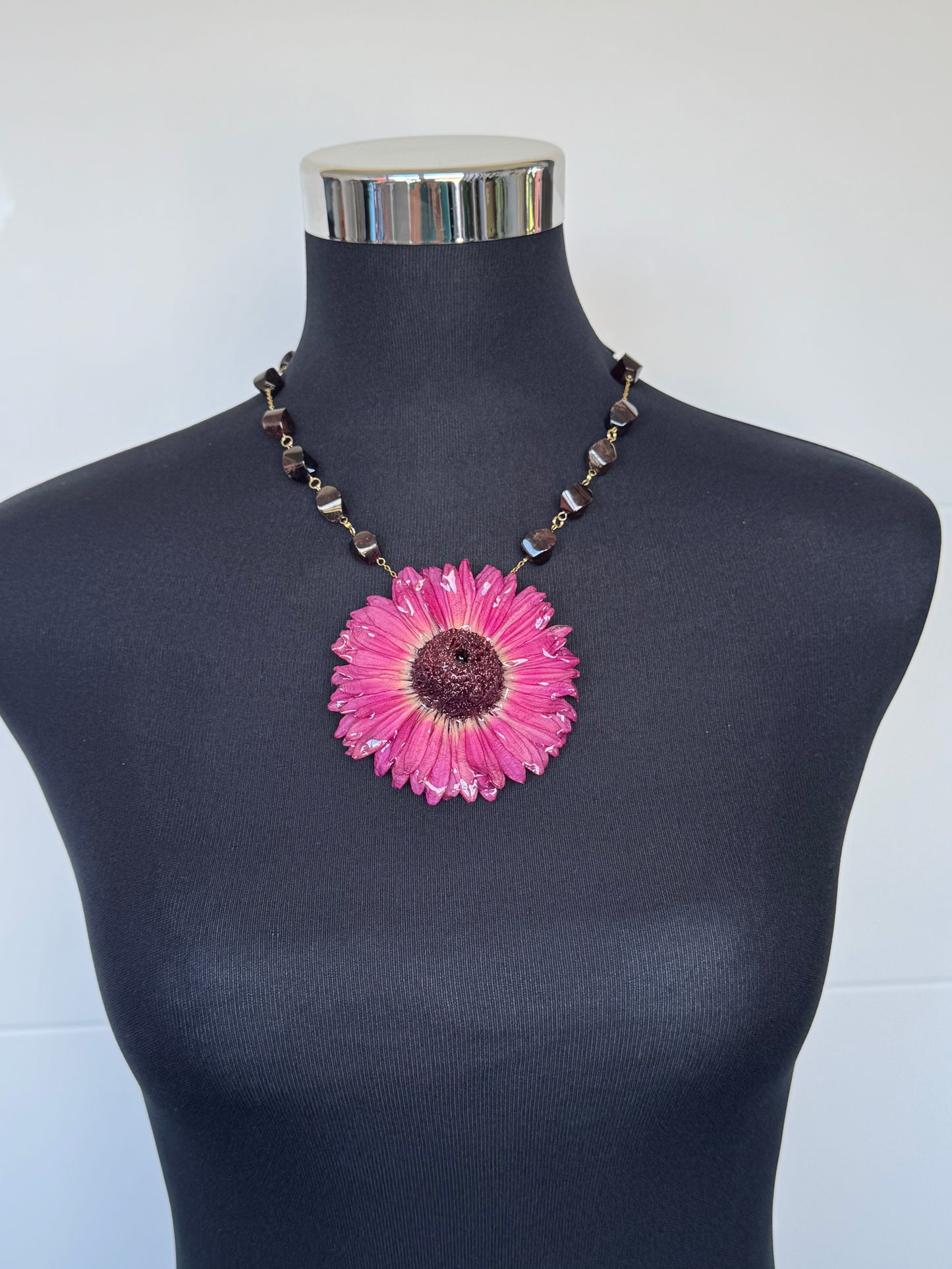 Collar Sol Carmesi