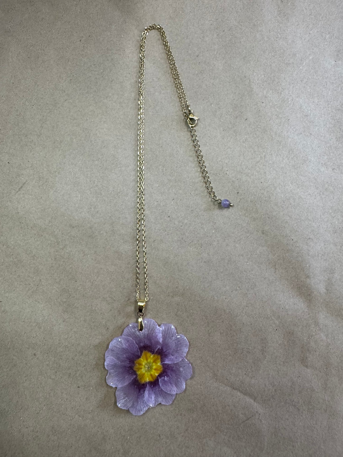 Collar Primula lila