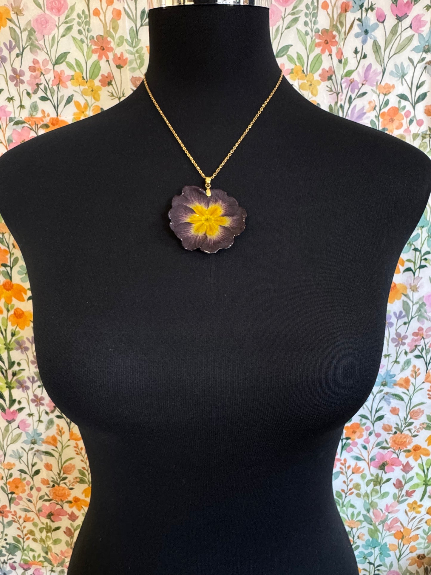 Collar Primula Carmesí